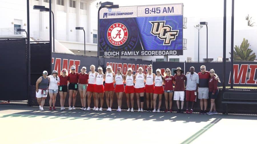 The Alabama womens tennis team poses for a picture at the NCAA Regional on May 6 in Miami, Florida.