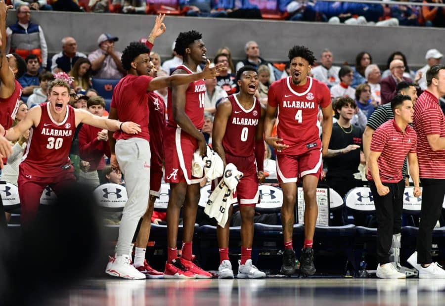 Alabama basketball moves to AP No. 1 for first time in 20 years