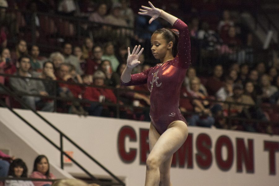 Gymnastics comes back after Friday loss, downs West Virginia