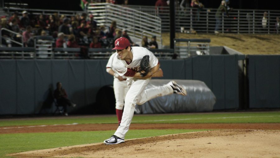 Taylor Poe delivers: Alabama baseball defeats Troy