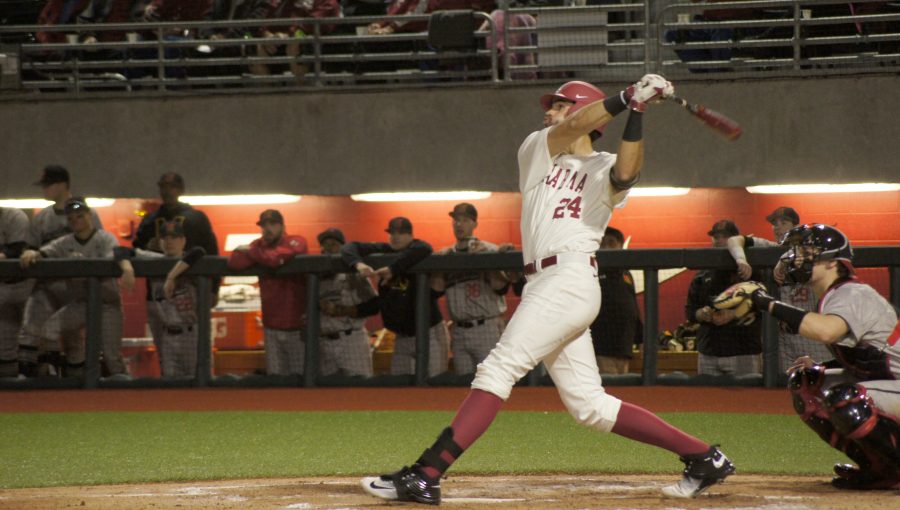 Alabama baseball splits doubleheader, but takes series against Tennessee