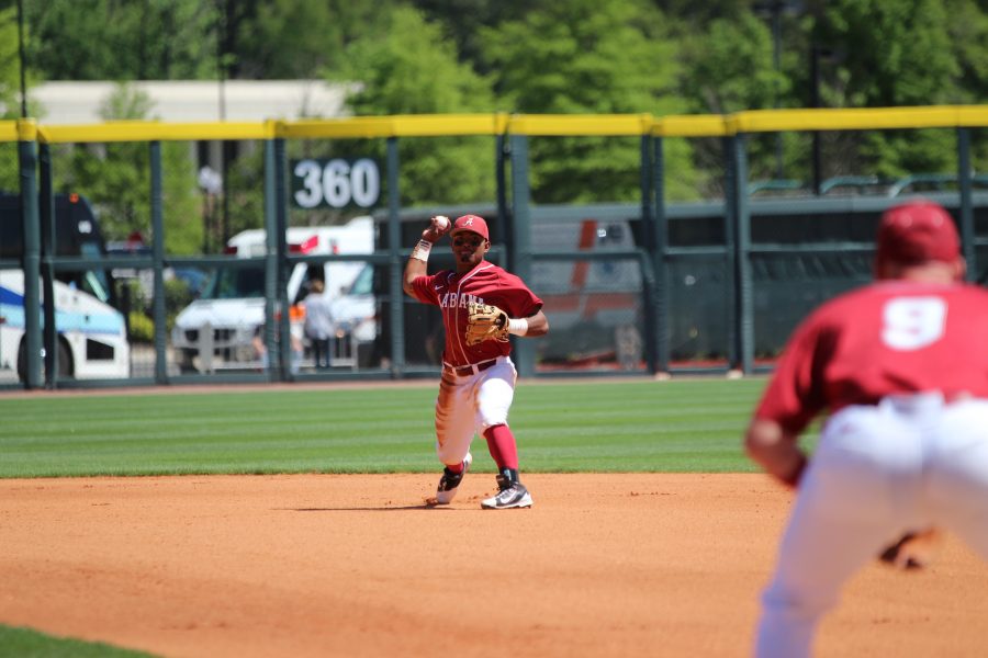 Alabama takes series against No. 8 Ole Miss