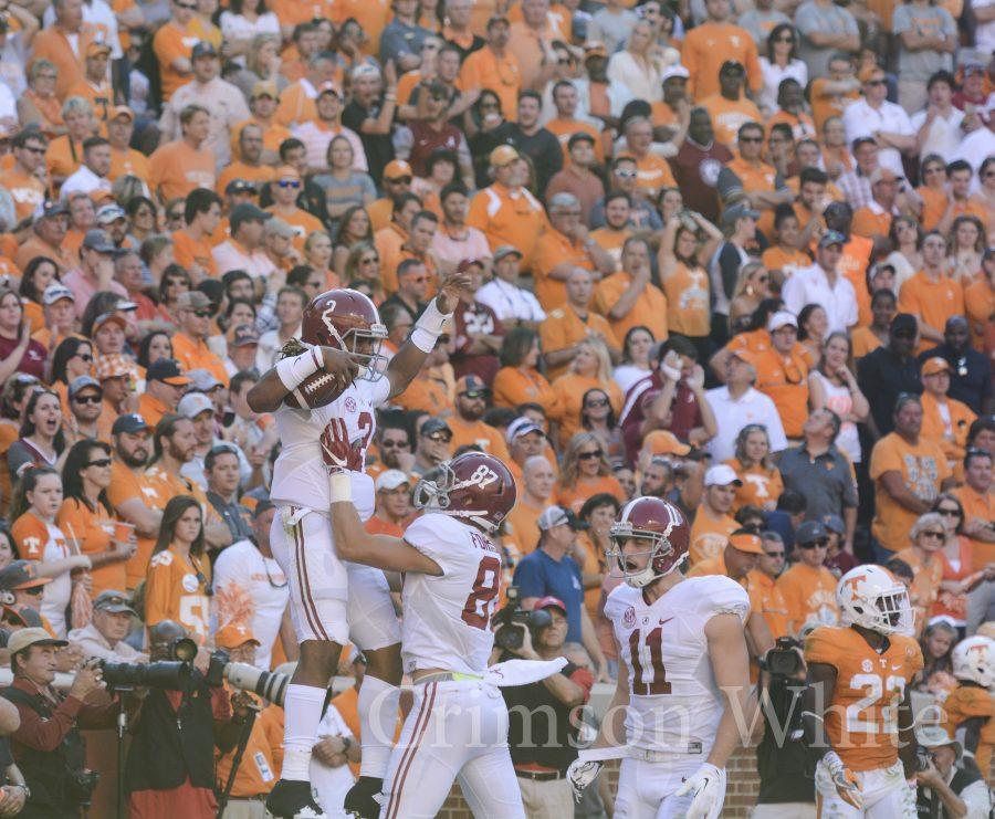 Dominant Decade: Hurts leads run-heavy Alabama offense to victory over Tennessee