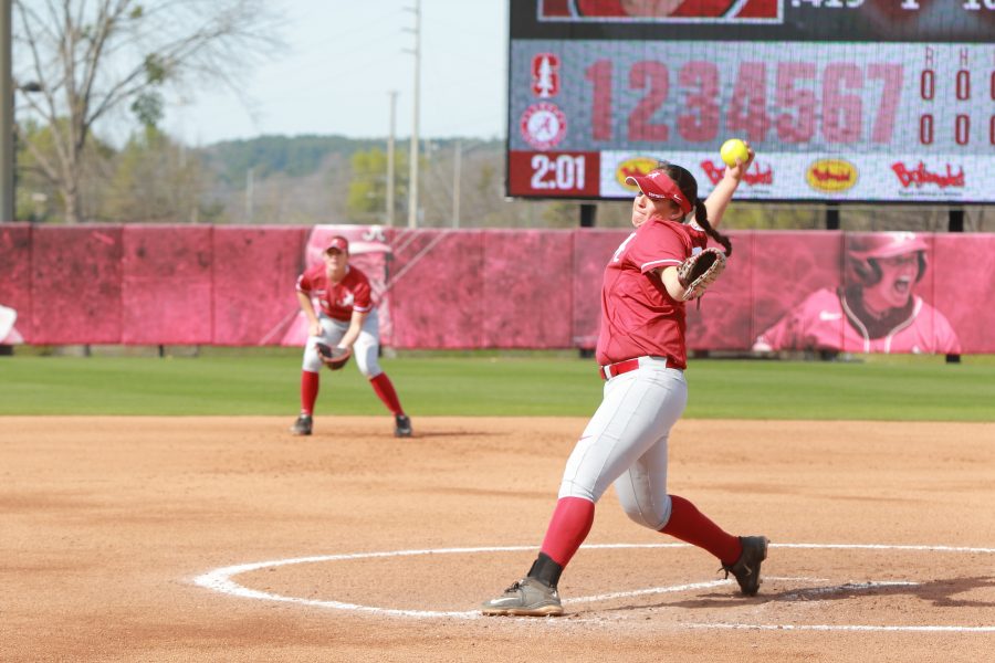Alabama rides dominant pitching to a pair of wins