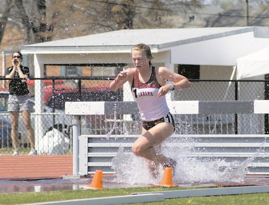 Tide has mixed results at relays