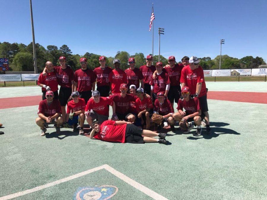 Alabama club baseball team gives back to community