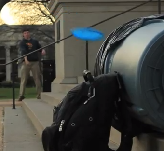 Alabama Freshmen Display Frisbee Trick Shots [VIDEO]
