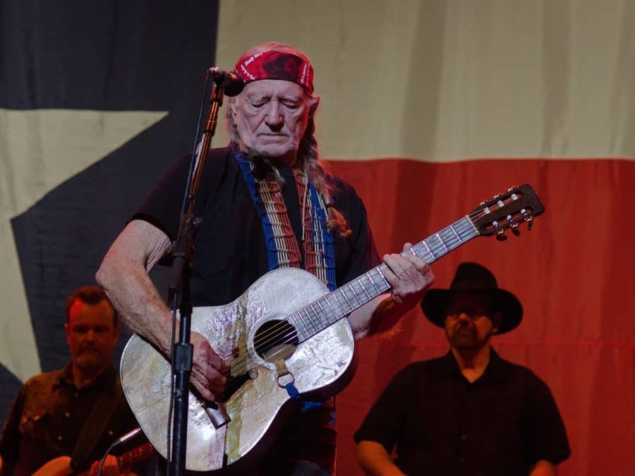 Willie Nelson & Family to perform at Tuscaloosa Amphitheater