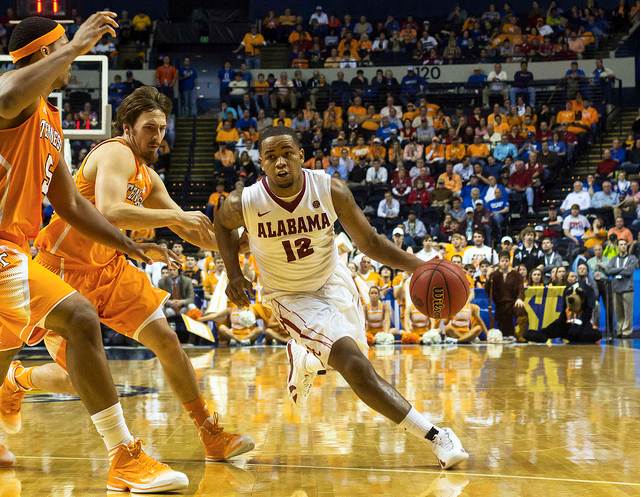 Alabama advances to semifinals with win over Tennessee
