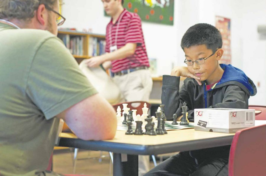 UA honors students mentor 280 children in world of chess