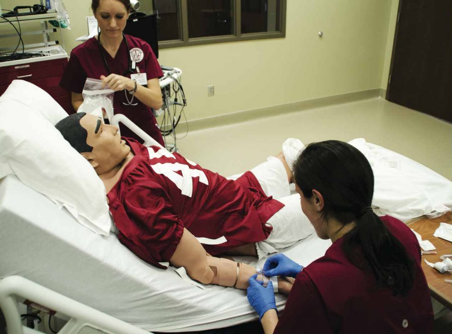 Manikin simulations help train nursing students