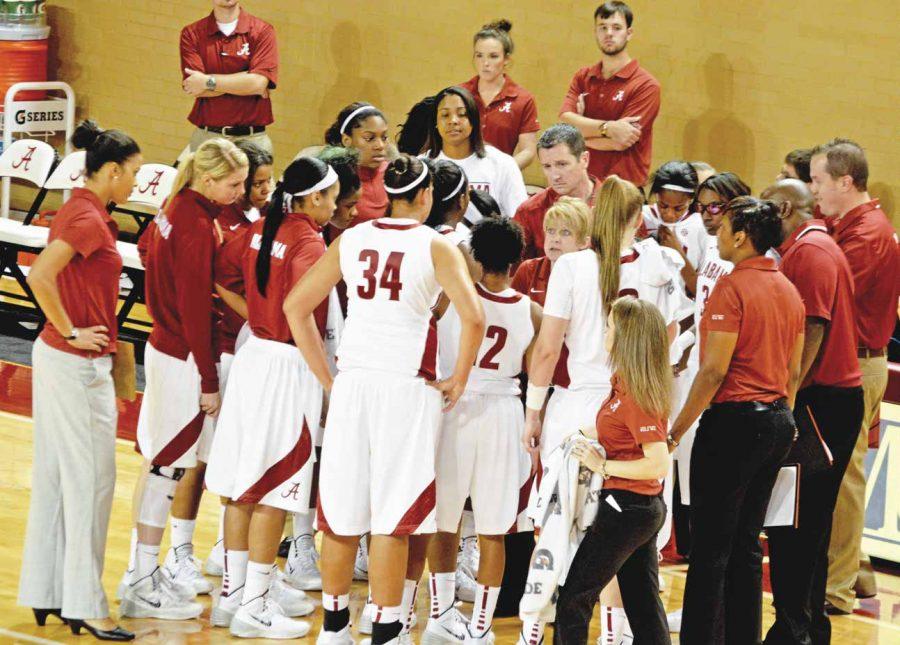 Kristy Curry begins new era at UA supported by husband, children, other coaches