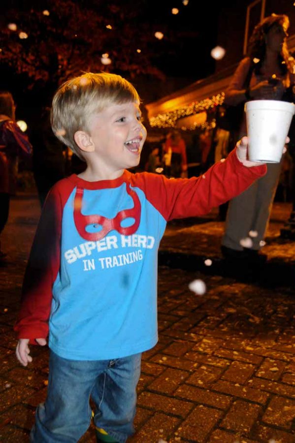 Dickens+Downtown+brings+holiday+spirit+to+Northport