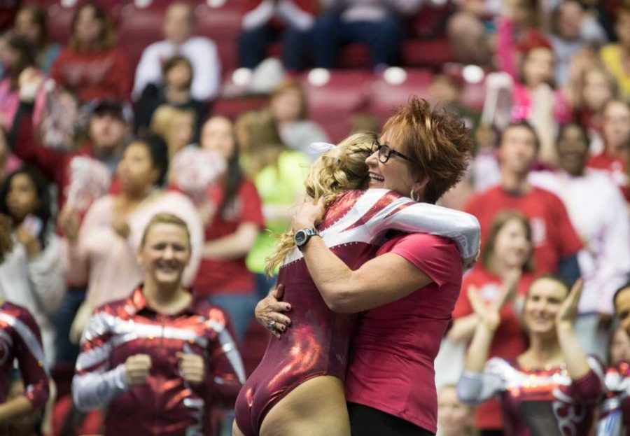Alabama sets school record in win over No. 10 Stanford