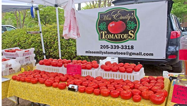 Farmers market brings healthy options to campus