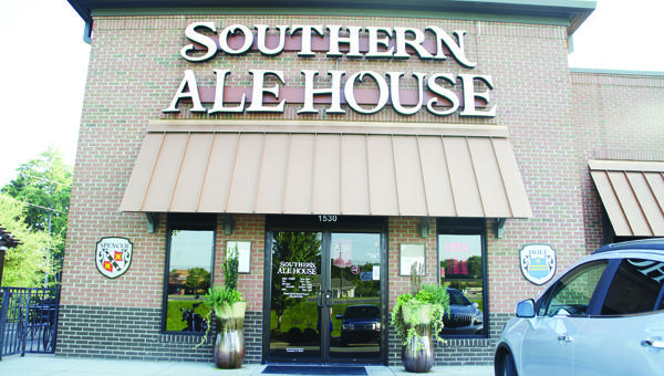 Southern Ale House serves local food, beer