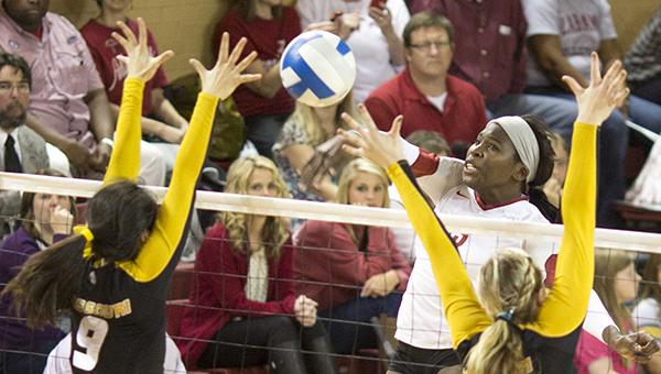 Tide Volleyball team to travel to Virginia
