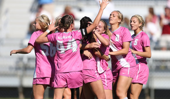 Soccer team takes part in Power of Pink