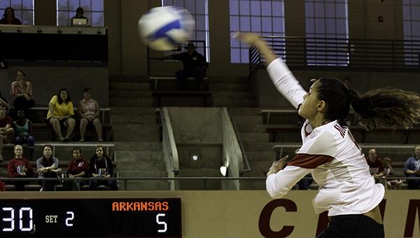 Volleyball comes back to beat Arkansas
