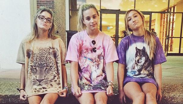 Students start animal shirt trend
