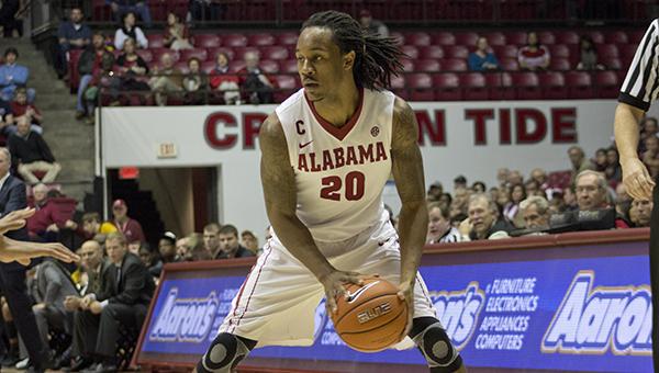Men's basketball heads to Starkville with thin roster
