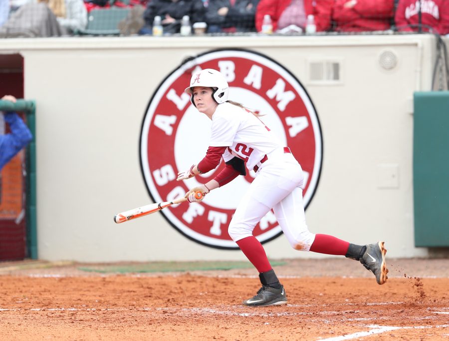 Softball drops series opener, has 1-0 lead in halted second game
