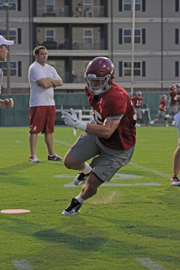 Quarterbacks unsettled after first fall scrimmage