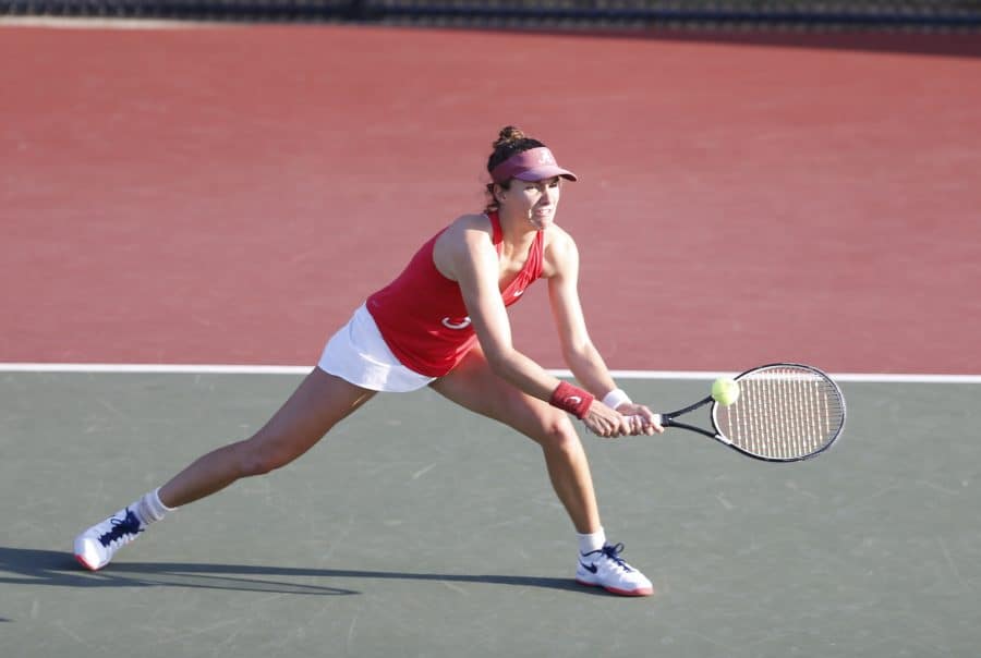 Womens tennis falls to LSU in close match