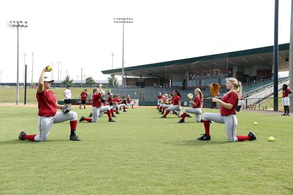​Madi Moore brings new look to Alabama softball pitching staff