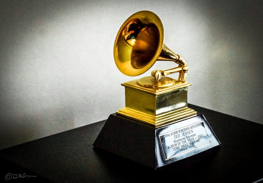 Artists+from+the+Hangout+lineup+to+watch+for+at+The+Grammys