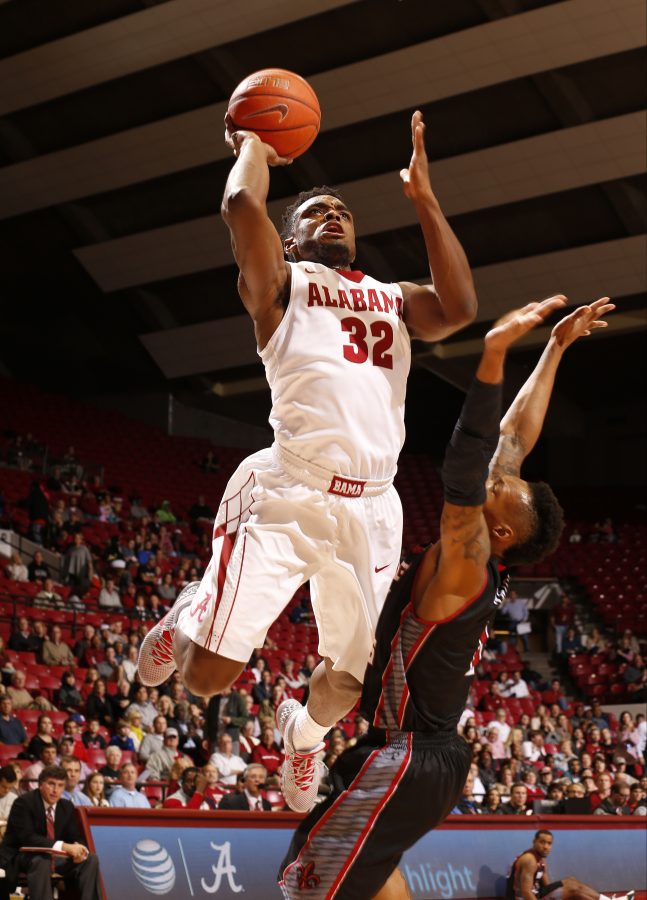 Alabama defeats two ranked teams to finish fifth in AdvoCare Invitational