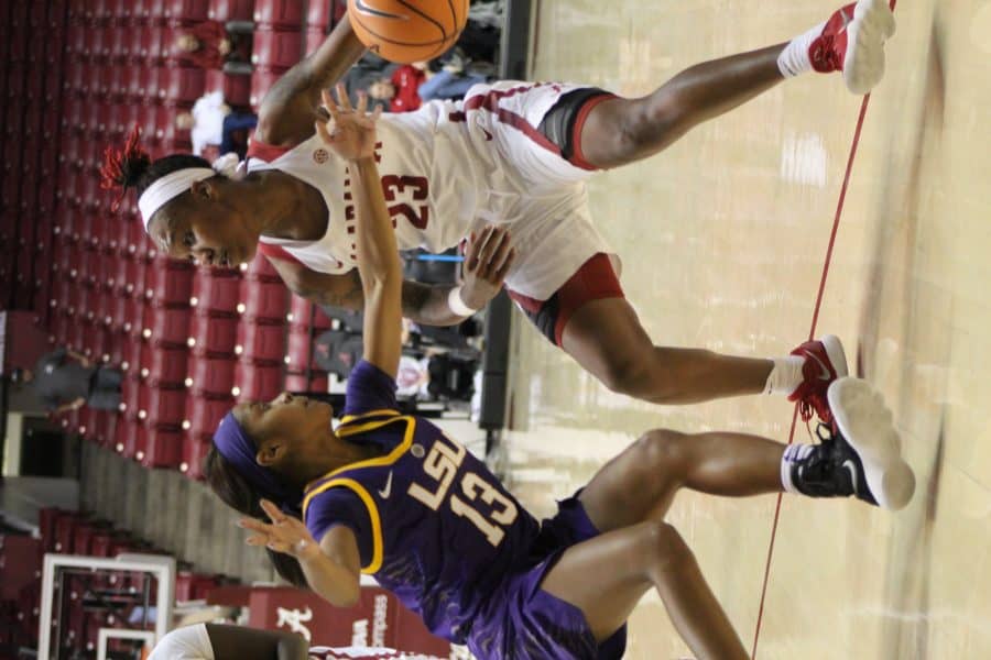 Alabama extends conference win streak to three after defeating LSU