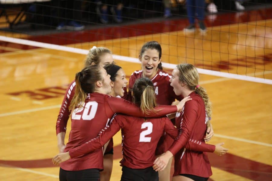 Alabama rallies to defeat Tennessee