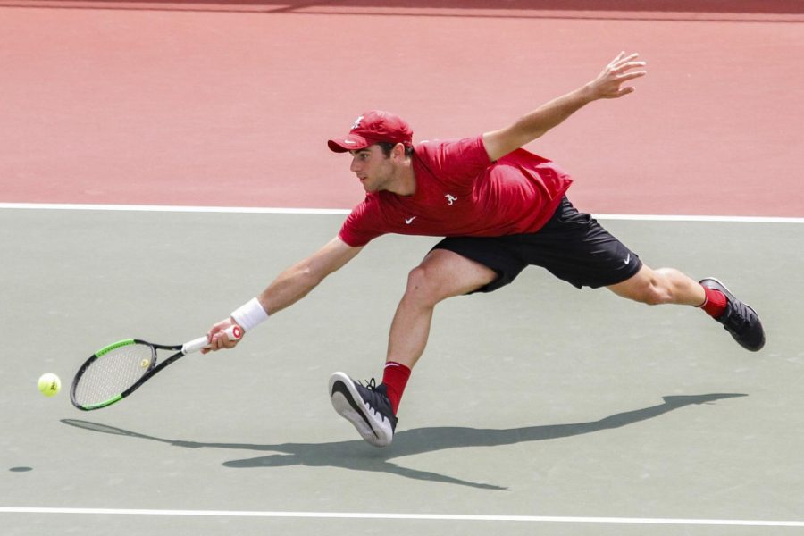 Mens tennis bounces back with win over South Carolina