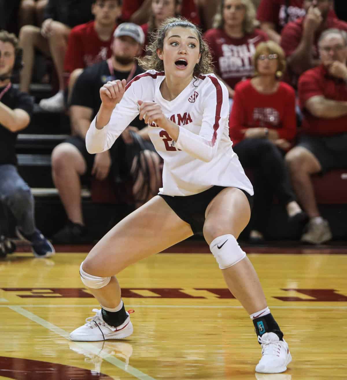 Volleyball loses in straight sets to Georgia - The Crimson White