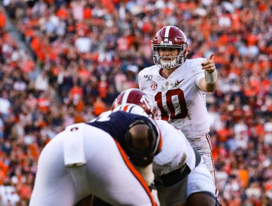 Redshirt sophomore quarterback Mac Jones points at the defense before taking a snap in the 2019 Iron Bowl. (CW / Hannah Saad)