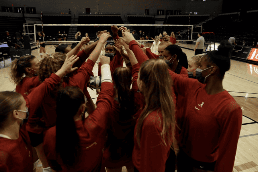 Recap | Women’s volleyball dominates in exhibition match