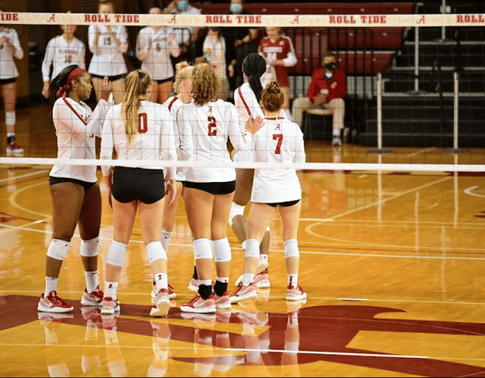 Alabama volleyball claims third tournament title in Bama Bash