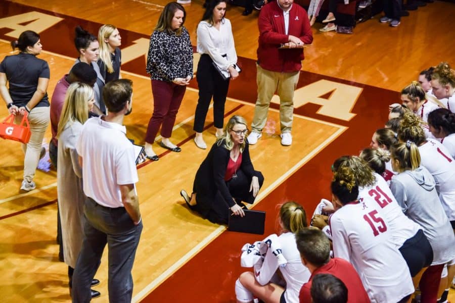 Alabama+volleyball+head+coach+Lindsey+Devine+resigns