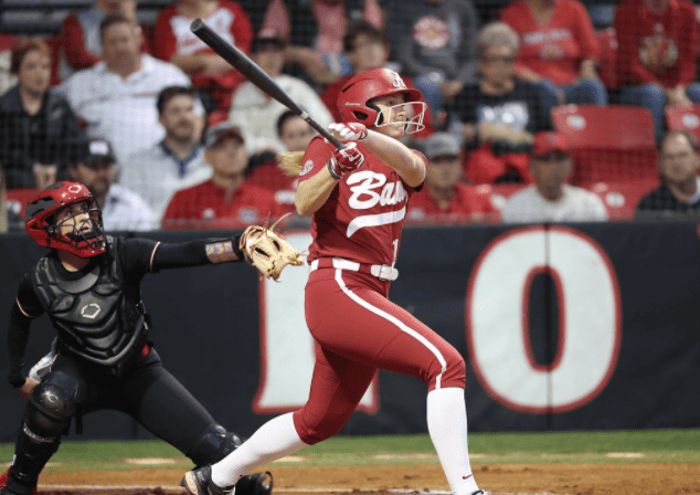 Tow and Kilfoyl power softball to dominant win over No. 20 Louisiana