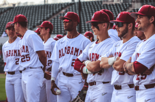 Baseball falls to Southern Miss after late controversial call