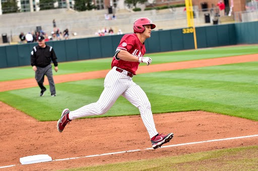 Alabama baseball prepares for road challenge at Mississippi State