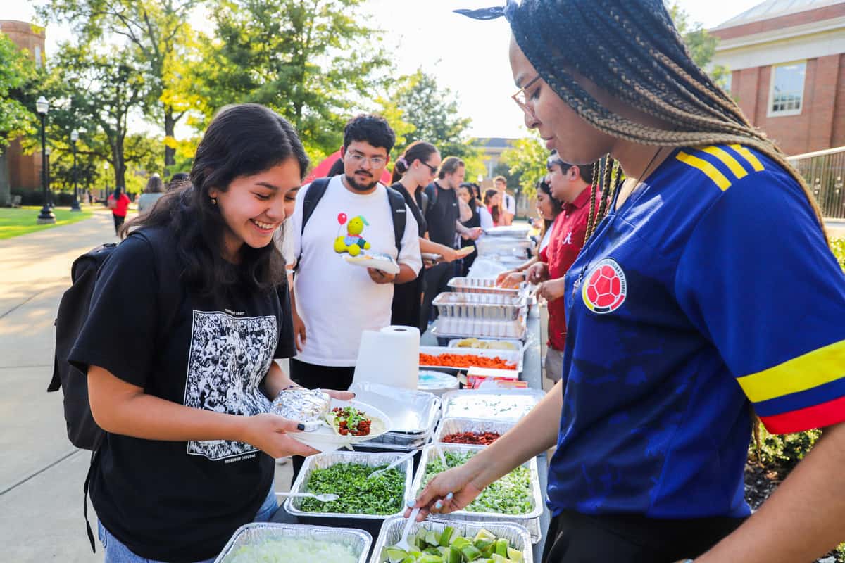 Rachel L. on LinkedIn: Hispanic Heritage Night is only a month away! Do you  know someone who is…