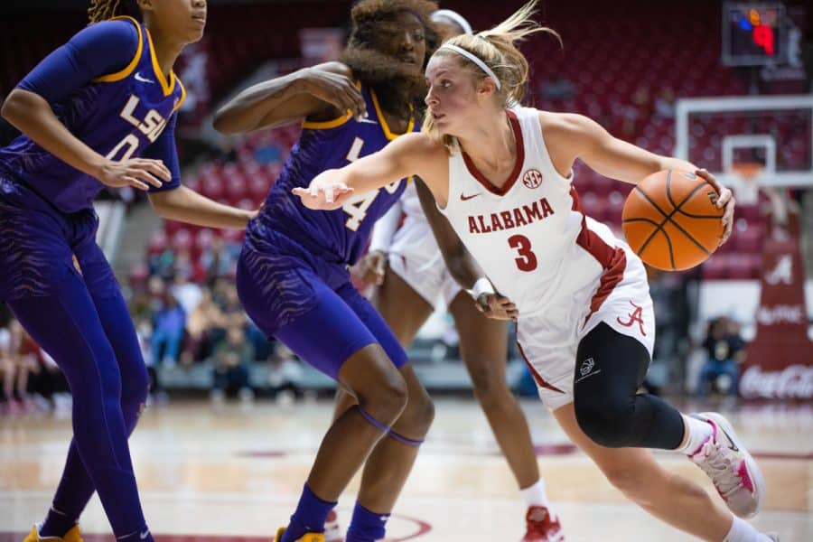 Women’s basketball suffers second home loss to LSU 