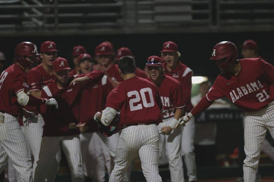 Baseball’s offense stays hot in a pair of midweek wins