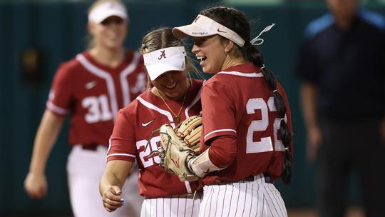 Softball wins seventh straight game