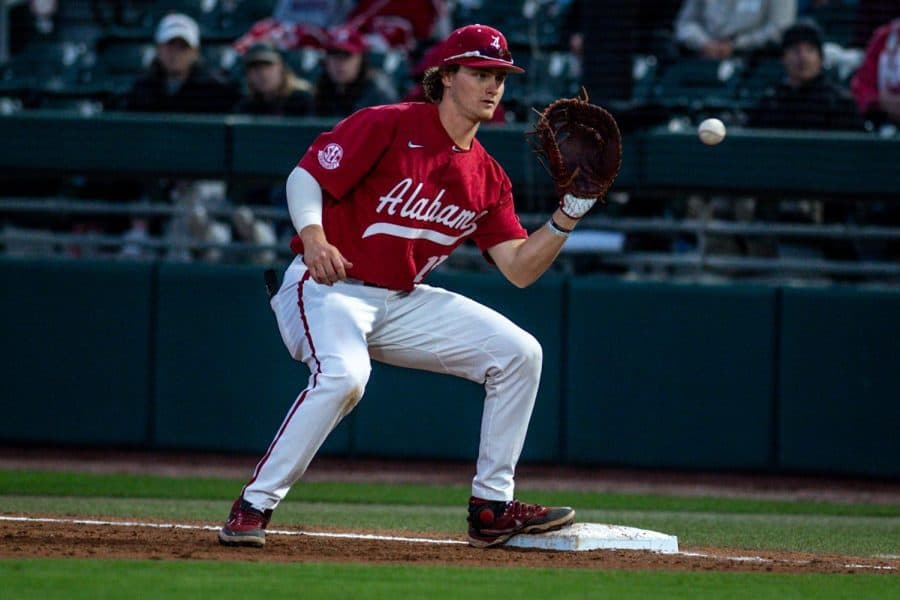 Baseball shuts out Southern Miss to extend perfect midseason record