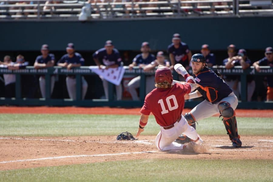 Baseball fights back to take much-needed series from Auburn