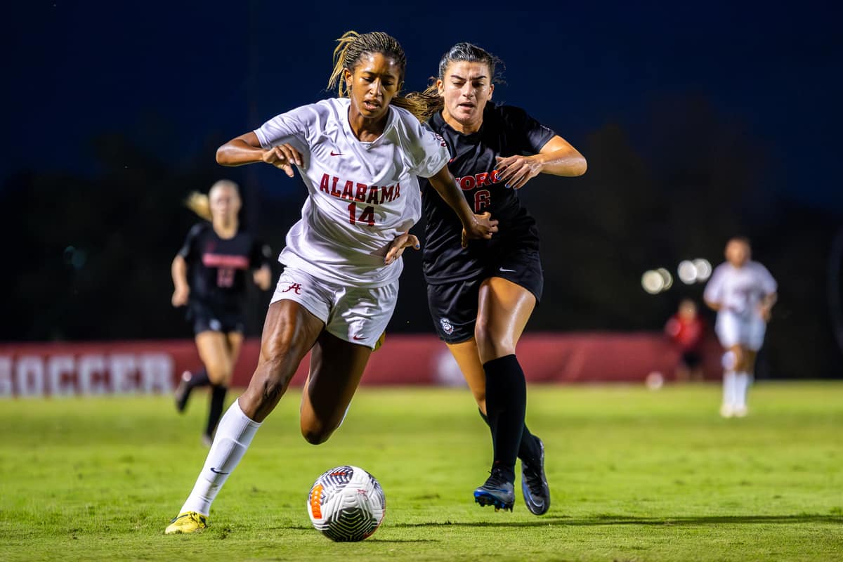 Alabama soccer player Gianna Paul (#14) attempting to protect the ball against Georgia on Sep. 14 at the Alabama Soccer Stadium in Tuscaloosa, Ala.