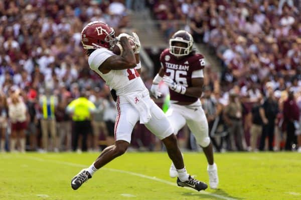 Alabama wide receiver Isaiah Bond (#17) makes a catch against Texas A&M on Oct. 7 in College Station, Texas.